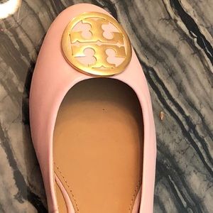 Tory Burch light pink flat 9 single shoe only